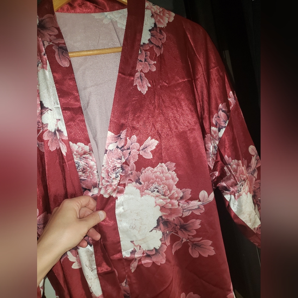 Womens Silk Floral Robe Large Like New. BUY ONE ITEM, CHOOSE ONE FREE - Picture 3 of 8
